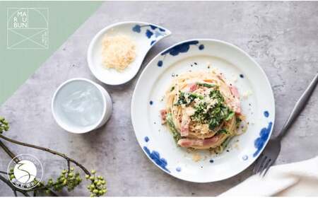 有田焼 青と白の可愛い食器 3点セット【まるぶん】食器 器 うつわ 磁器 陶磁器 皿 大皿 プレート 見込牡丹 小皿 しずく クローバー カップ フリーカップ マット 3点 セット ホワイト ブルー 食洗機対応 A30-819