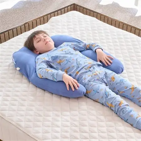 子ども用抱かれ枕　アーチピローKIDS(スモークブルー)_雑貨・日用品 枕 寝具 _【1431433】