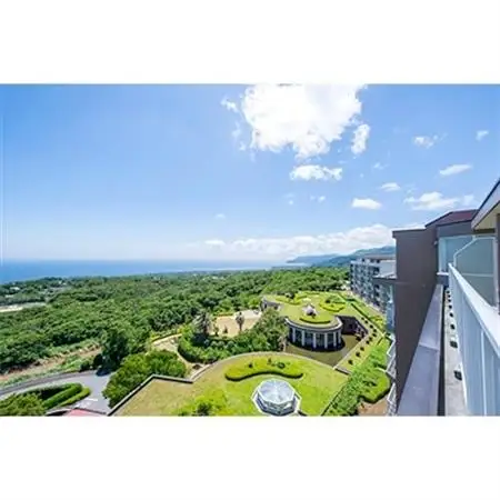 【平日1泊2日素泊り】全室オーシャンビュースイート　ヴィラージュ伊豆高原　ペア宿泊券_オーシャンビュー スイート ヴィラージュ 伊豆高原_【1044182】