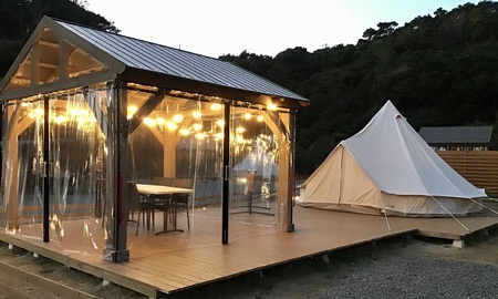 カブクリゾートペア宿泊券（グランピング利用） / ペア 伊勢志摩 志摩 三重 宿泊券 一泊二食 1泊2食 クーポン付き 宿泊 旅行 観光 サウナ BBQ グランピング 〔200-24〕