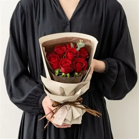 ホシファームのフリルブーケ　ルージュ8本_花・観葉植物  花 _【配送不可地域：離島・北海道・沖縄県】【1433396】