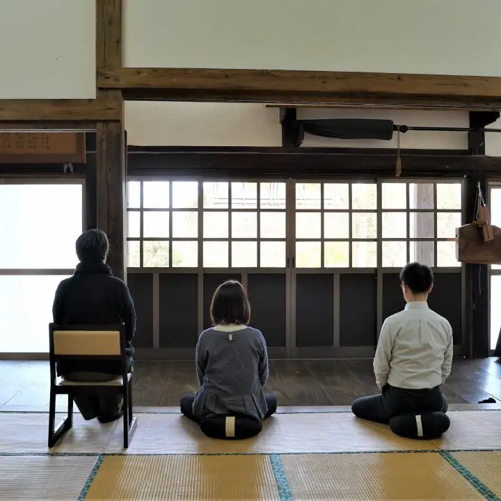 坐らんしょ ー坐禅の集いー　【07208-0228】