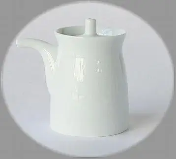 【波佐見焼】 白山陶器のG型醤油さし （大・白磁） 【西海陶器】 １ ２２８３９ | 醤油さし