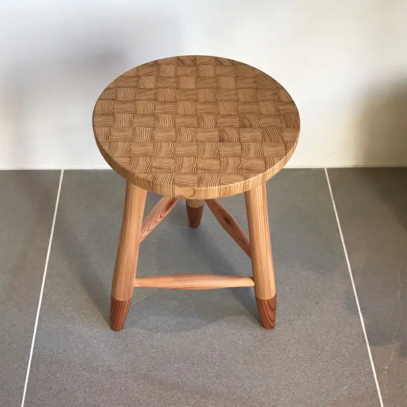 【紀州杉】 KOGUCHIスツール 木の工房樫 【プレミア和歌山 認定工芸品】 / 杉 スギ 木材 木工 和歌山 田辺市 座椅子 椅子 木の椅子 家具 椅子 チェア スツール サイドテーブル 【kas001】