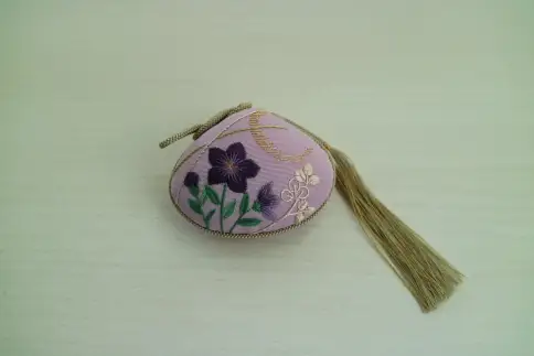 【加賀繍】（秋草）貝合わせ　四季彩