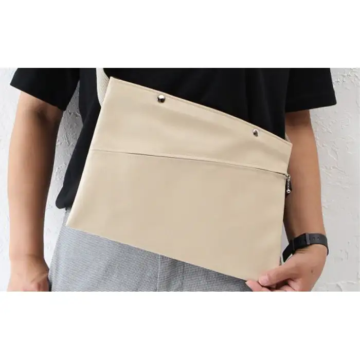 上質で上品でシンプルなショルダーバッグ「saco」（ベージュ） No.246-02