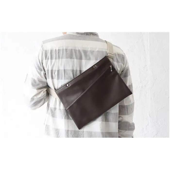 上質で上品でシンプルなショルダーバッグ「saco」（ブラウン） No.246-04