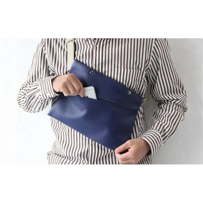 上質で上品でシンプルなショルダーバッグ「saco」（ネイビー） No.246-07