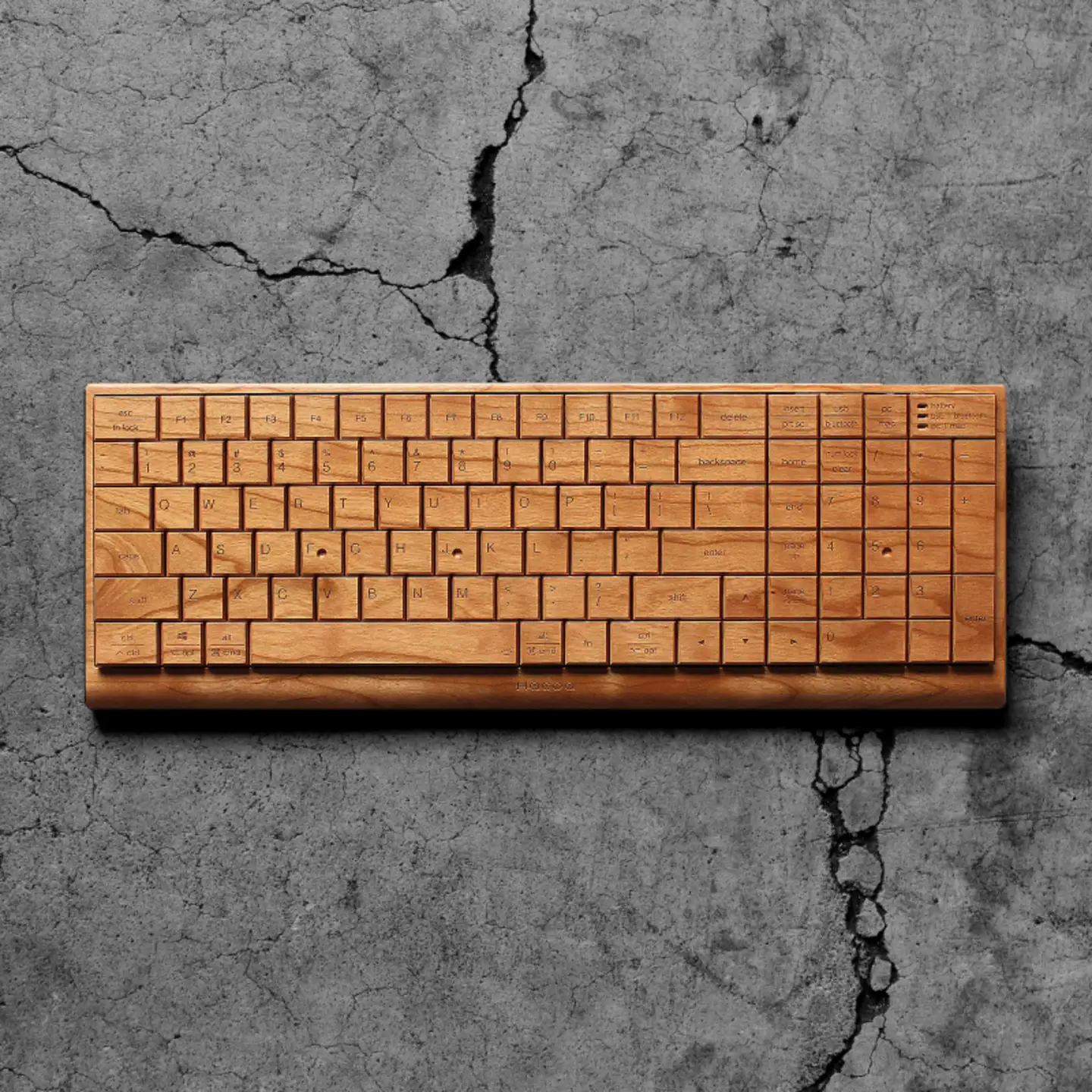 【Hacoa】無機質なパソコン周りに温もりをプラスする木製キーボード チェリー「Full Ki-Board Wireless」