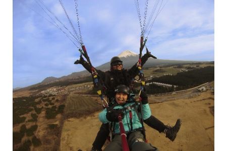 0048-82-01 パラグライダー タンデムコース 1名様招待券 Mt.FUJI PARAGLIDING (旧 アサギリ高原パラグライダースクール)