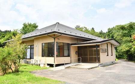 世界遺産の町　平泉町立宿泊施設　浄土の館宿泊券（1泊4名様ご利用） / 平泉 東北 宿泊 簡易宿泊 素泊まり チケット 旅行 旅行券トラベル 合宿 研修 家族 ギフト プレゼント 贈り物 贈答 お祝い【hkl911-jodo-4】