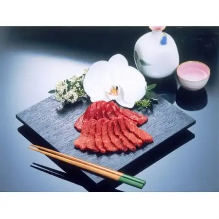 馬刺食べくらべ 4～5人前(たれ付)【配送不可地域：離島・沖縄県】【1497979】