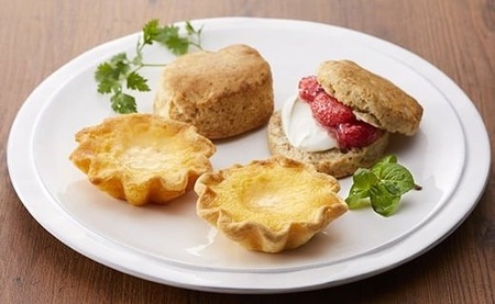 【思いやり型返礼品】たかたのゆめプリンタルトとスコーンセット 【 スイーツ 手作り 食べ比べ 岩手 陸前高田 】RT538