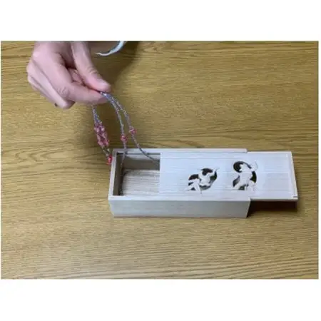 伝統的工芸品 大阪欄間彫刻 Ranma Case 鳥獣人物戯画 桐箱【1373460】