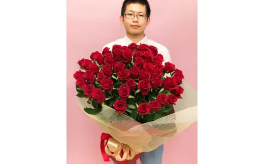 赤バラの花束 50本「いつまでもつづく、恒久の愛」 ｜ 花束