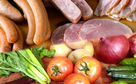 ＜12か月定期便＞ ごちそう定期便 (加工品・野菜コース) 旬のおまかせ野菜 伊豆沼ハム シリーズ ソーセージ セット頒布会【有限会社伊豆沼農産】tm073