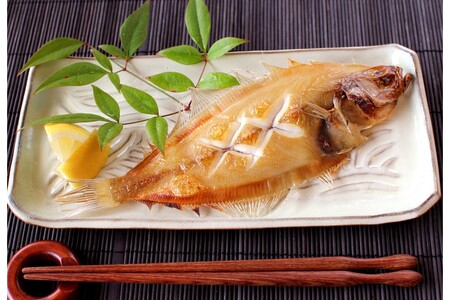 山陰浜田 創業大正10年香住屋のこだわり干物「水かれい一夜干し」 魚介類 干物 おつまみ おかず カレイ 水かれい 一夜干し 【024_1993】
