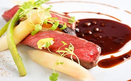 特産松阪牛の一皿を含む　全11品のフルコース～ムニュ・プレジール～（ディナー・ペア食事券）【8.8-1】