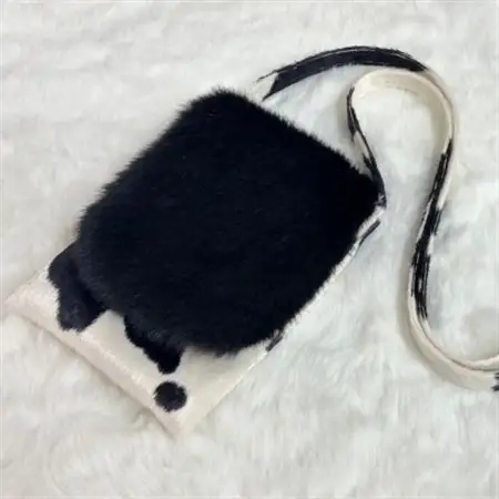 OKADA TEXTILE MINIサコッシュ エコファーバッグ ホルスタイン柄白黒_装飾品・工芸品 トートバッグ・ショルダーバッグ 鞄・バッグ かばん カバン_【1511930】