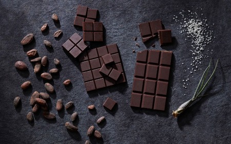 【薬剤師監修】 オーガニック チョコレート 2種セット 〈 カカオ77％ ・ ソルトニブ 〉 各1枚 【 チョコ お菓子 スイーツ 手作り 食べ比べ プレゼント 】RT1550