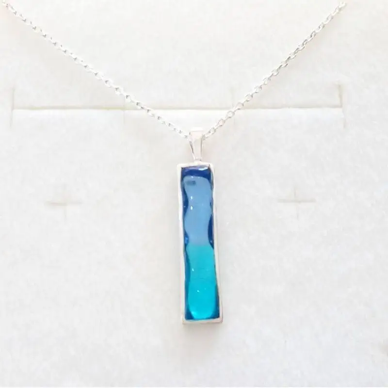 【レディース】スクエアペンダント Aqua Blue & Crystal Turquoise
