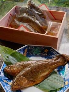 名代　虹鱒（ニジマス）の甘露煮 10尾入り
