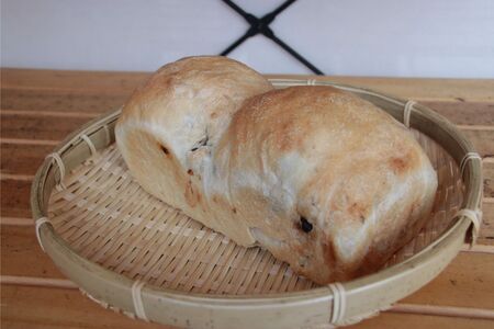パン くりぱんクラブのリッチ食パンセット（レーズン食パン・くるみ食パン各１個 計２個） パン くりぱんクラブ パン ギフト プレゼント 贈答品 お礼の品 6-003