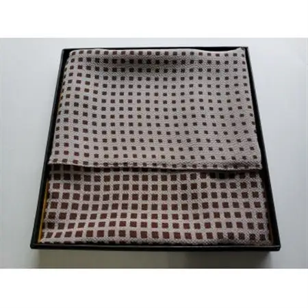 正絹ちりめん友禅風呂敷 マチルダ 茶_装飾品・工芸品  服飾小物 _【1550407】
