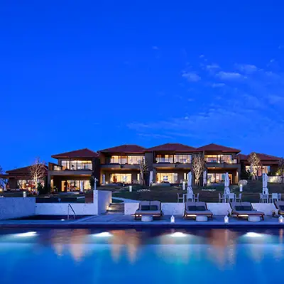 ふるさと納税宿泊ギフト券50000円×5枚セット【THE HIRAMATSU HOTELS & RESORTS 宜野座】 ひらまつ ホテルブランド 滞在型リゾート コバルトブルー 亜熱帯グリーン 朝日 自然 美食 居心地 マリンスポーツ 沖縄の海 旅行 記念日 贅沢 リゾートホテル 特別な くつろぎ 人気 至福 楽しみ