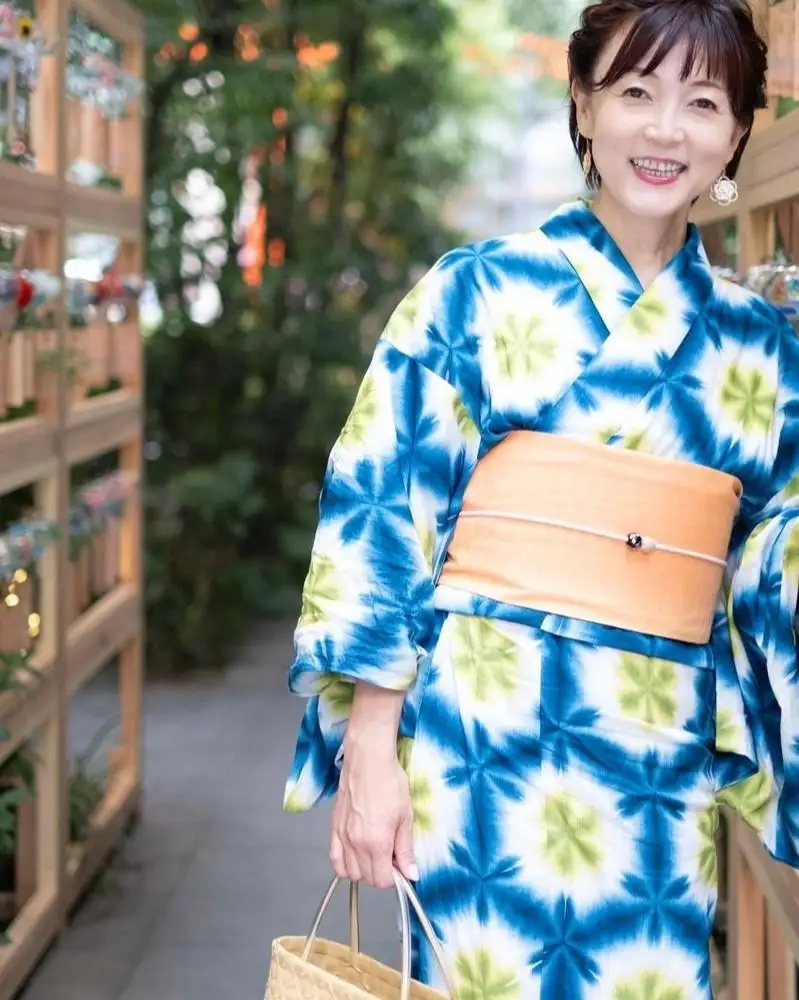 〇【最終値下げ】505ml48〇花 浴衣 反物 有松鳴海絞り 絞り染 木綿〇 有松絞り【浴衣】花 夏着物 綿 有松鳴海絞り 白 水色 ピンク 102