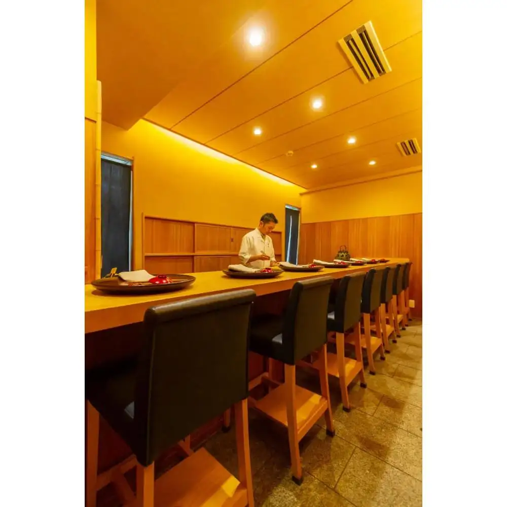 【日本料理 寺田】【カウンター貸切】《お肉と鮮魚を堪能》和歌山市食材をふんだんに使用した季節のおまかせコース＜8名様分＞（ぐるなびセレクション）