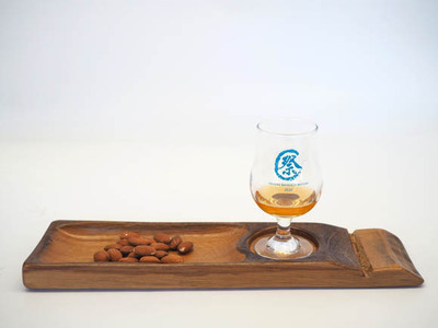 ウイスキー樽材で作った晩酌用木皿 No.541