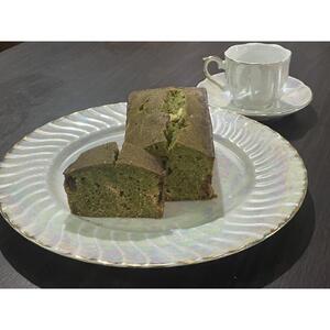 バターをたっぷり使用したパウンドケーキ　抹茶&ホワイトチョコ　1本