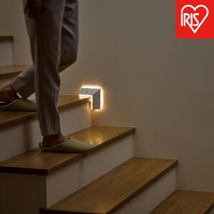 乾電池式LEDセンサーライト ダブルセンサー階段タイプ　BSL-KWMS