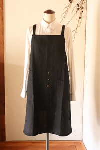 すりっとエプロン Fu-ra 【カラー：ブラック 】エプロン 手作り ハンドメイド 30-074