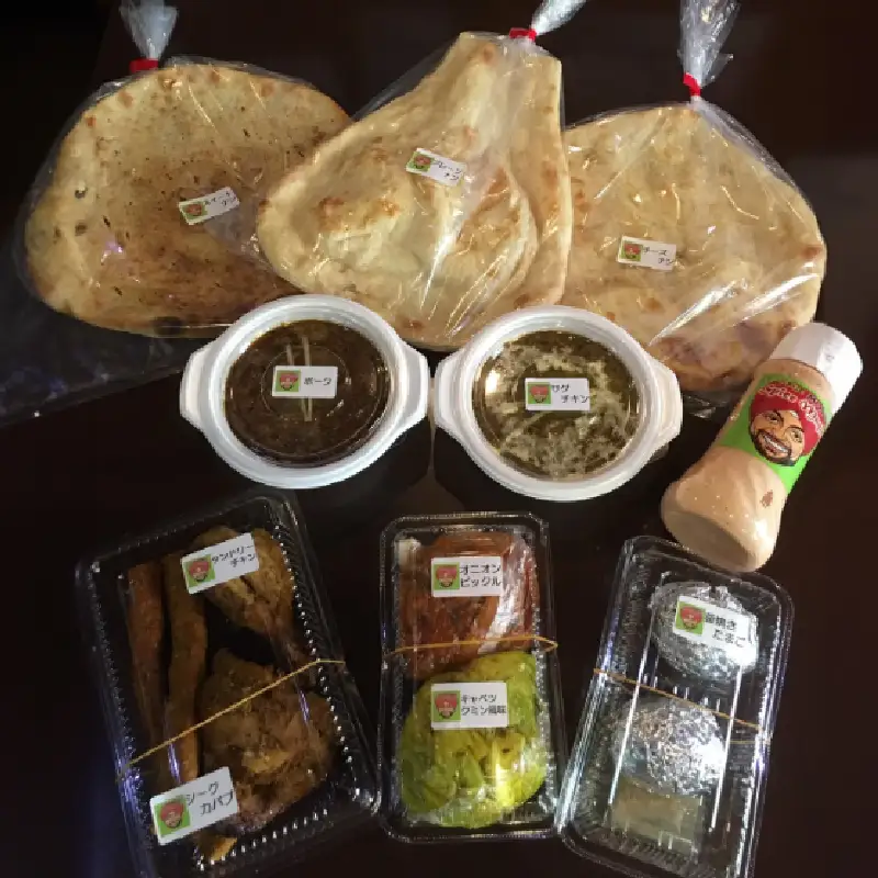 スパイスマジック カレーセット【世田谷みやげ】カレー ナン セット 自宅用 ポークカレー サグチキン タンドリーチキン ギフト プレゼント 贈り物 人気 _0045-001-se5