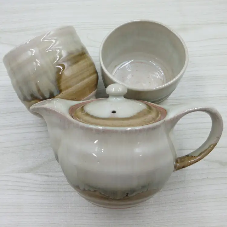 黄瀬戸 茶器 セット ポット 2号 約350ml 湯呑 約200ml 2個 [文珠会 障害者支援施設 常明園 長崎県 東彼杵町 hs42bag350002]