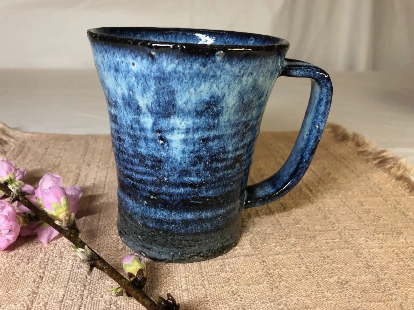 陶器のカップ(縦長)(桜灰釉)|カップ