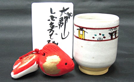 奈良絵湯呑と金魚土鈴 民芸品 工芸品 クラフト 