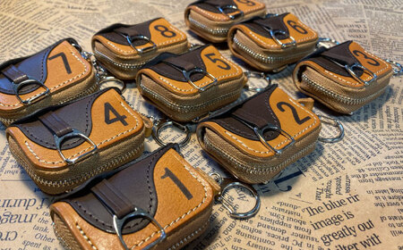 鞍型ミニラウンドファスナーコインケース [BIAU004] 競馬 競馬