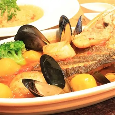 「贅沢魚介のブイヤベース」お食事券(パッソノヴィータ)【1005158】