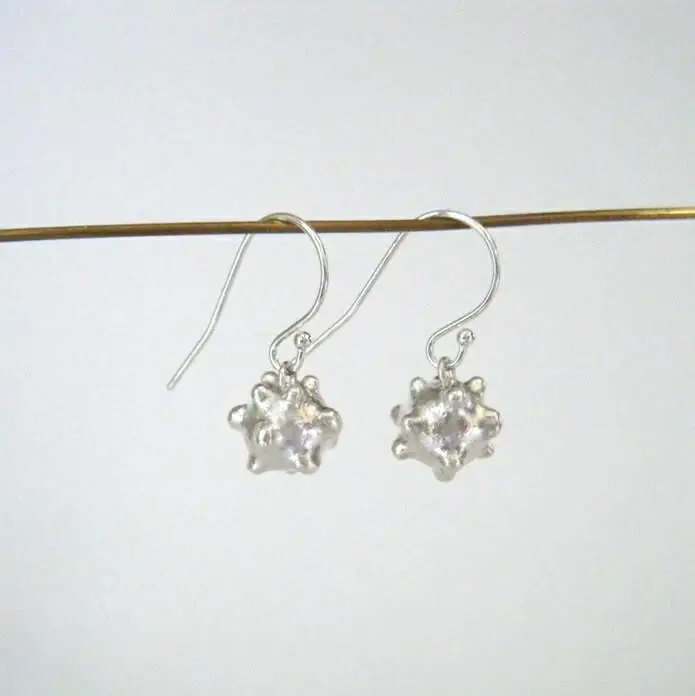 【金工】コンペイトウピアス