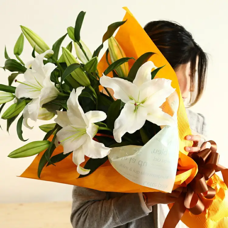 豪華なカサブランカの花束【花 】