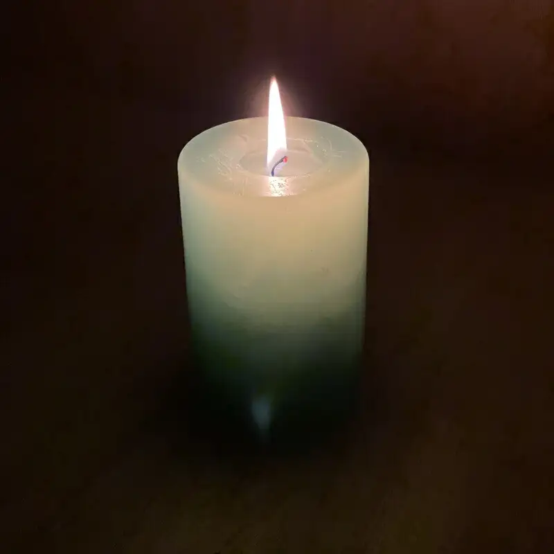 グラデーション円柱キャンドル【防災 停電 キャンプ 癒し アウトドア おしゃれ シンプル ろうそく ロウソク ローソク 仏壇 リラックス 北欧 ナチュラル インテリア雑貨 日用品雑貨 生活雑貨 神奈川県 小田原市 キャンドル キャンドル 