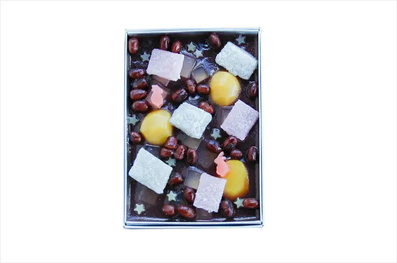 【うさぎや星が夜空に浮かぶ“進化系ネオ和菓子”】夏の夜空に見立てた“あんみつ風“水羊羹「天の川」 創業昭和10年 小田原 伊勢屋〈出荷時期:2025年6月15日～2025年8月31日〉【 和菓子店 神奈川県 小田原市 水羊羹 水羊羹】
