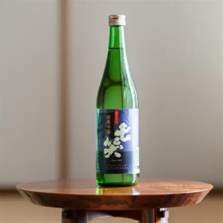 【七笑酒造】純米吟醸　720ml　化粧箱入　蔵元直送【1640141】