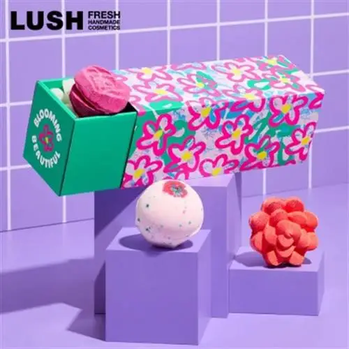 LUSH ラッシュ ブルーミング ビューティフル 3種のバスギフト【配送不可地域：離島】【1448555】