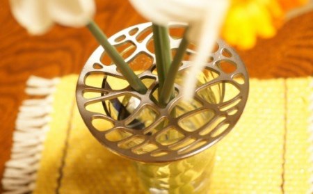 自然をモチーフとしたステンレス鋳物花器「水面flower stand」_F033