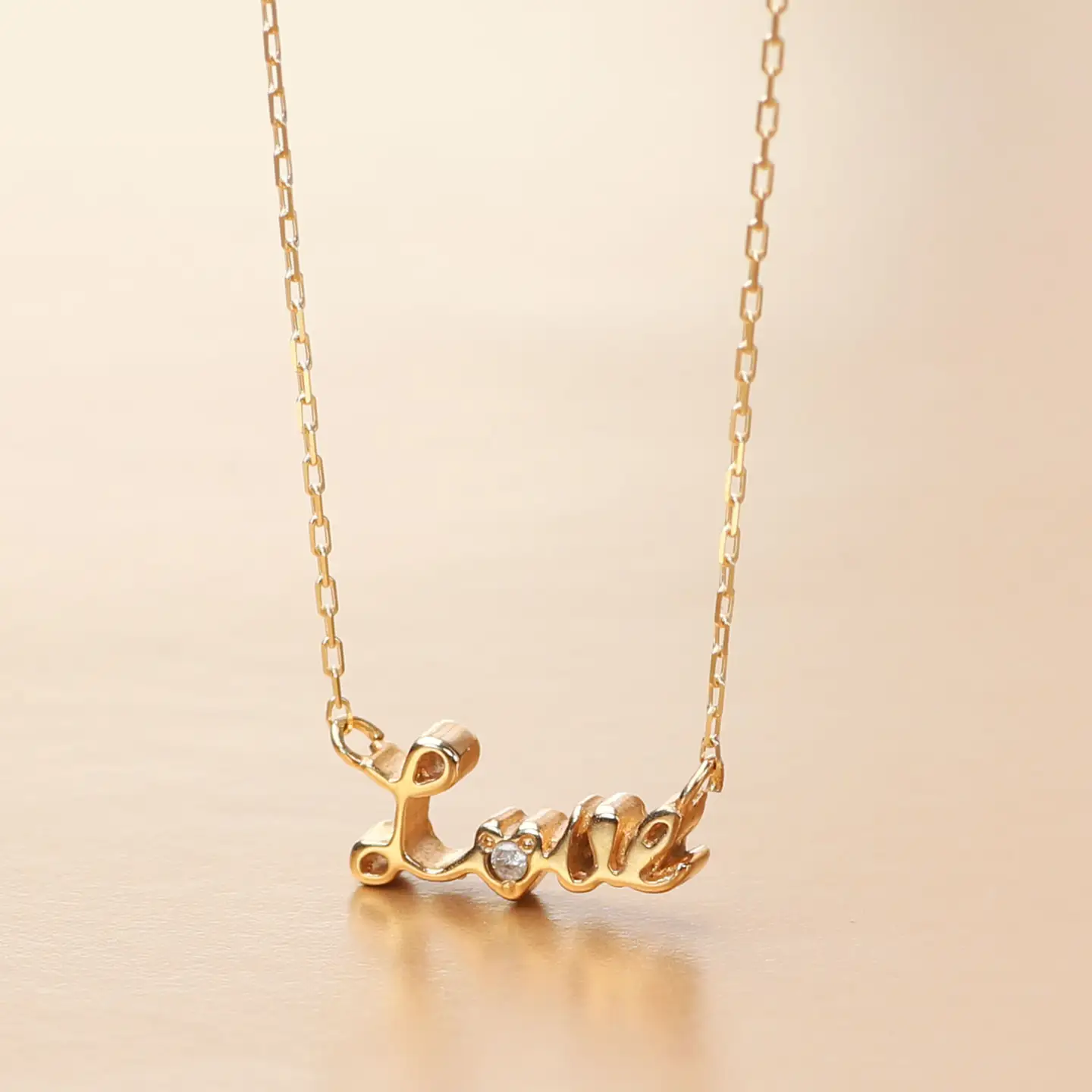 10金イエローゴールド LOVEダイヤモンドネックレス K10-KN01006 [AM307] / 金 イエローゴールド ダイヤモンド 0.008ct ネックレス アクセサリー ギフト プレゼント