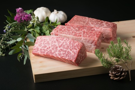 博多和牛 モモブロック 1kg モモ IMD